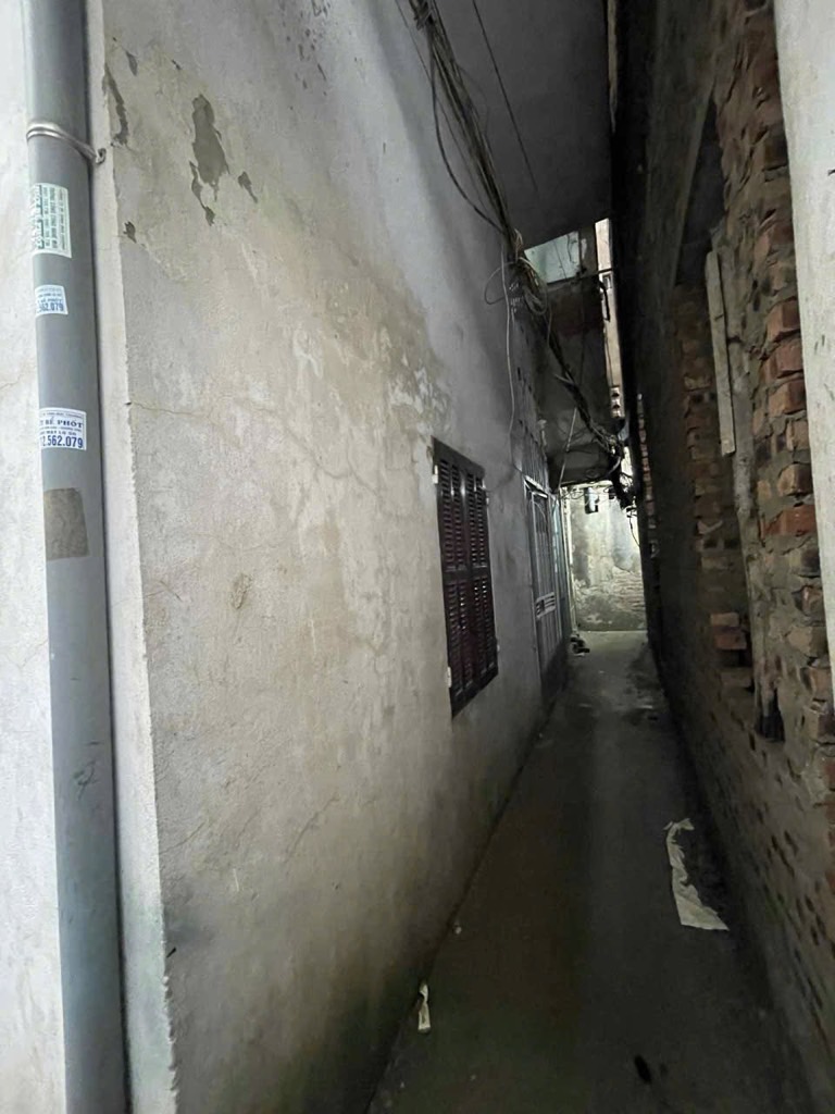 Bán nhà ngõ Chợ Khâm Thiên - diện tích 23.6m2 3 tầng - Lô góc 2 thoáng - giá 4,75 tỷ