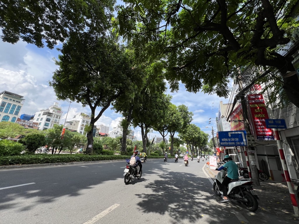 Bán nhà Đường Láng - diện tích 48.2m2 4 tầng - Ngõ ba gác, cách mặt phố chỉ 50m - giá 13,1 tỷ