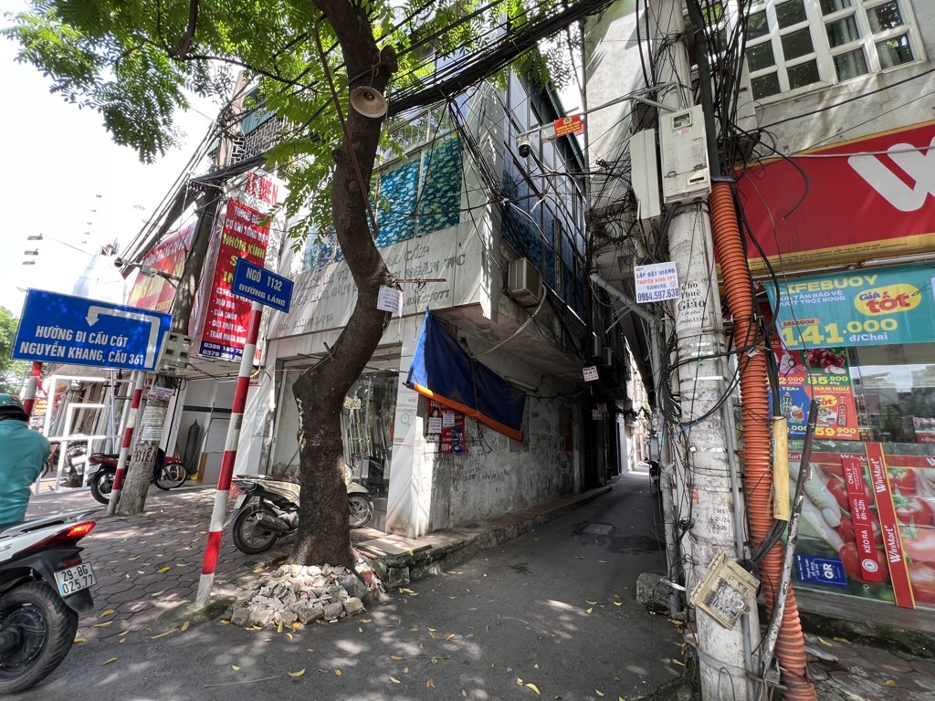 Bán nhà Đường Láng - diện tích 48.2m2 4 tầng - Ngõ ba gác, cách mặt phố chỉ 50m - giá 13,1 tỷ