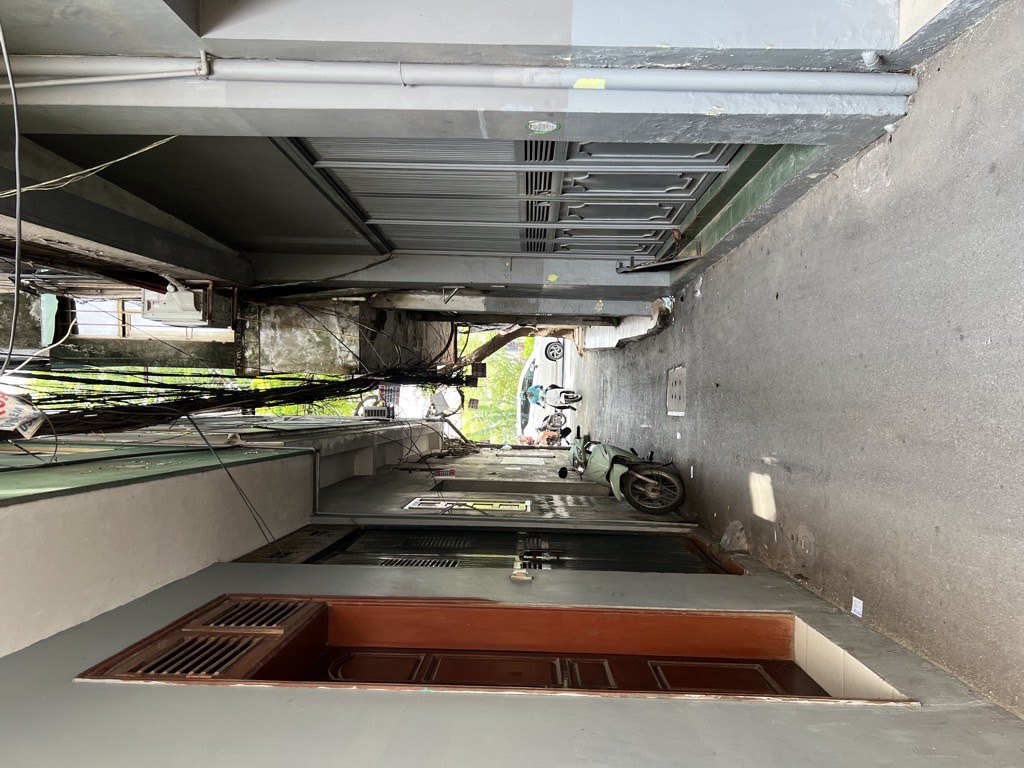 Bán nhà Đường Láng - diện tích 48.2m2 4 tầng - Ngõ ba gác, cách mặt phố chỉ 50m - giá 13,1 tỷ