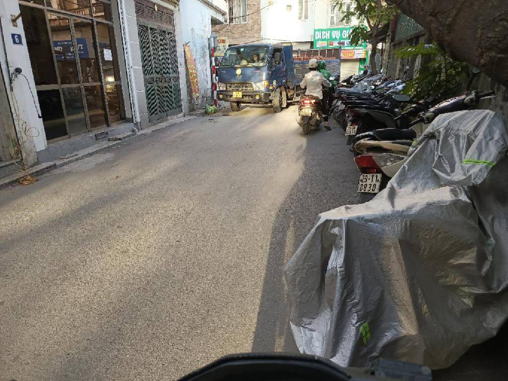 Bán nhà Bùi Xương Trạch - diện tích 58.9m2 1 tầng - Mặt ngõ thông, kinh doanh đỉnh - giá 17,8 tỷ