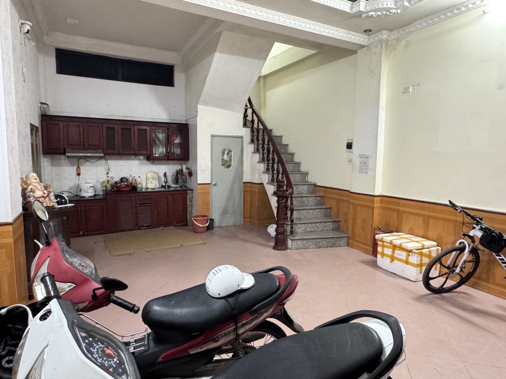 Bán nhà Bùi Xương Trạch - diện tích 51.4m2 4 tầng - Nhà đẹp giá tốt - giá 9,3 tỷ