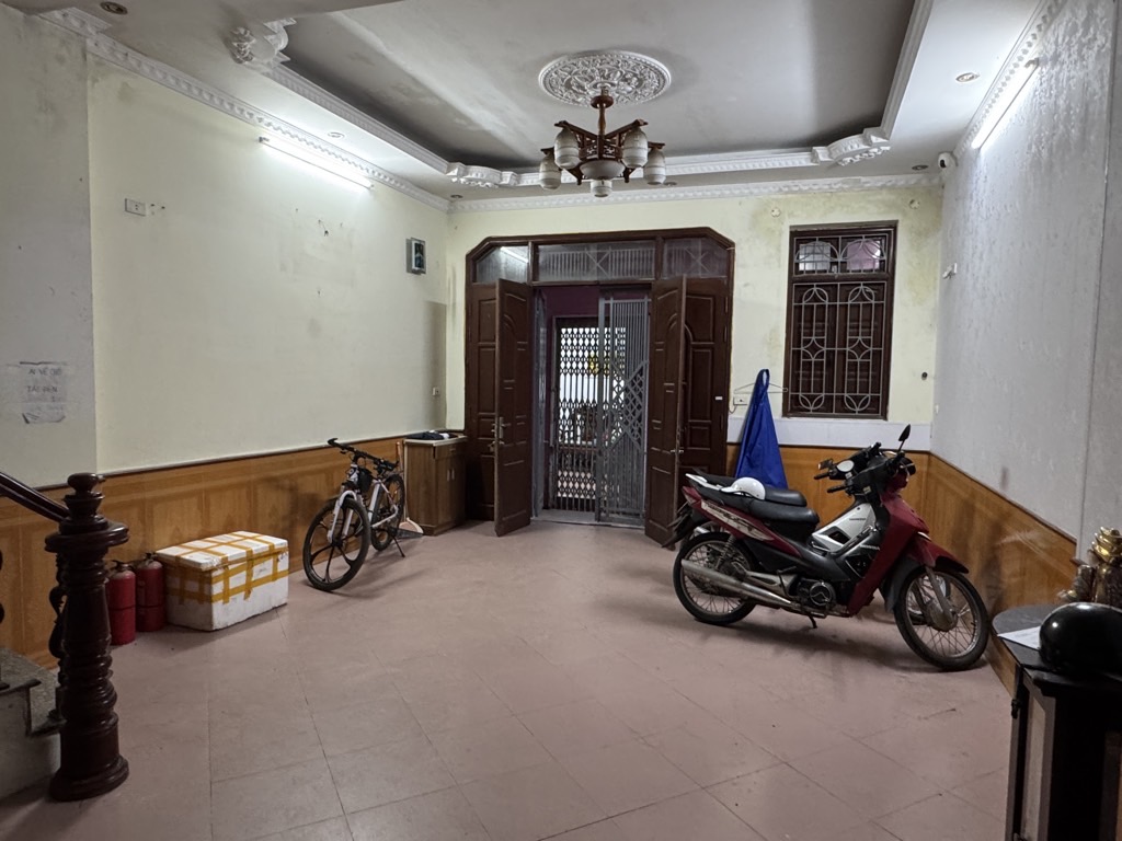 Bán nhà Bùi Xương Trạch - diện tích 51.4m2 4 tầng - Nhà đẹp giá tốt - giá 9,3 tỷ