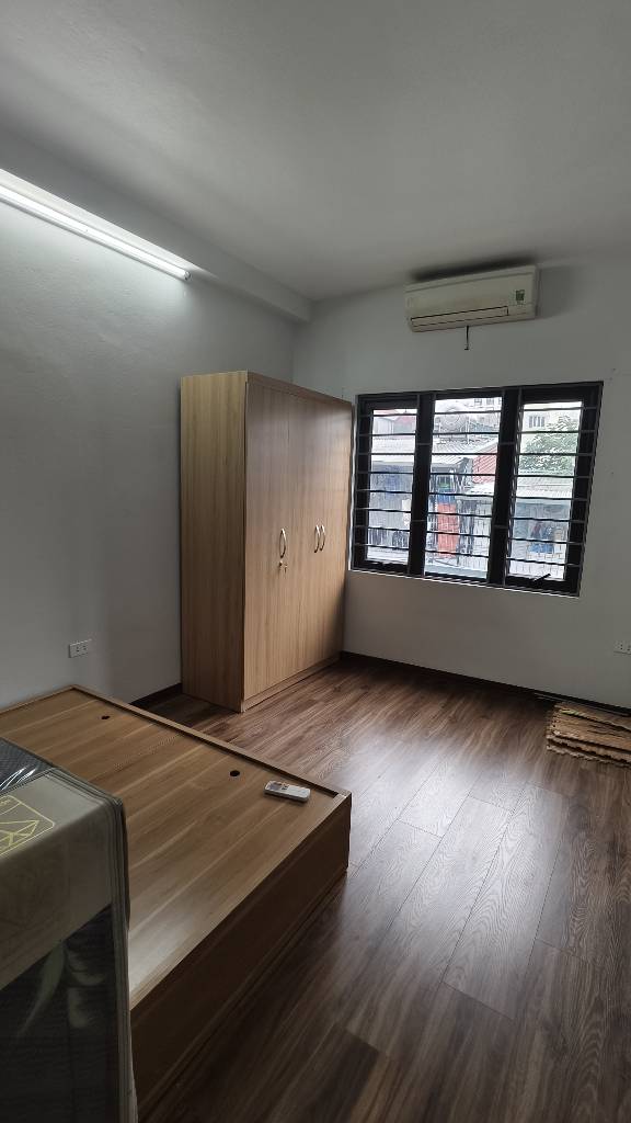 Bán nhà Vĩnh Hưng - diện tích 34m2 3 tầng - ô tô tránh - giá 3,35 tỷ