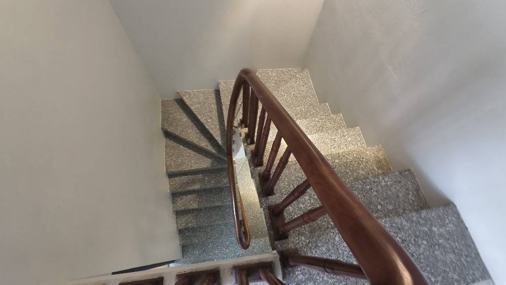 Bán nhà Vĩnh Hưng - diện tích 34m2 3 tầng - ô tô tránh - giá 3,35 tỷ