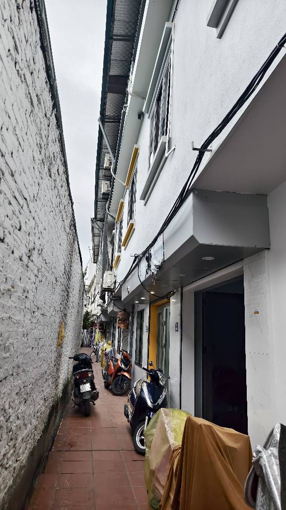 Bán nhà Vĩnh Hưng - diện tích 34m2 3 tầng - ô tô tránh - giá 3,35 tỷ