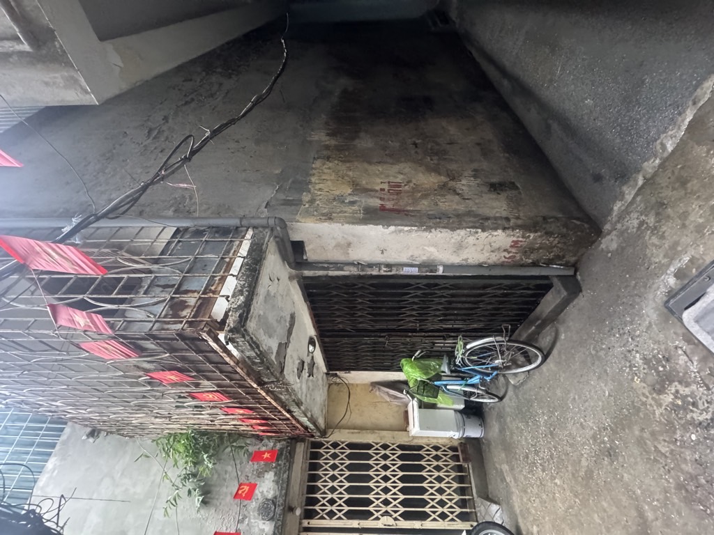 Bán nhà Ngõ Hoàng An - diện tích 19m2 3 tầng - Mặt phố nhà nhỏ xinh - giá 4,9 tỷ