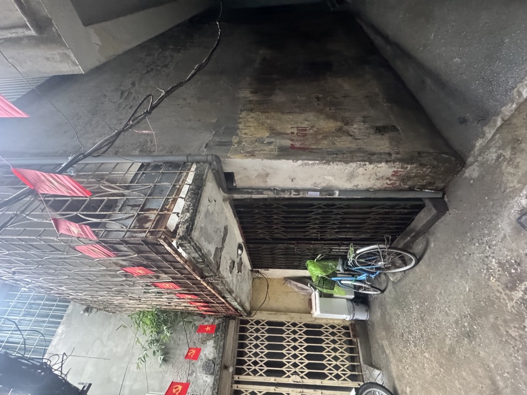 Bán nhà Ngõ Hoàng An - diện tích 19m2 3 tầng - Mặt phố nhà nhỏ xinh - giá 4,9 tỷ