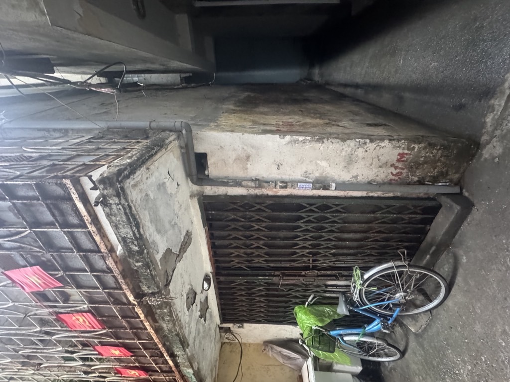 Bán nhà Ngõ Hoàng An - diện tích 19m2 3 tầng - Mặt phố nhà nhỏ xinh - giá 4,9 tỷ