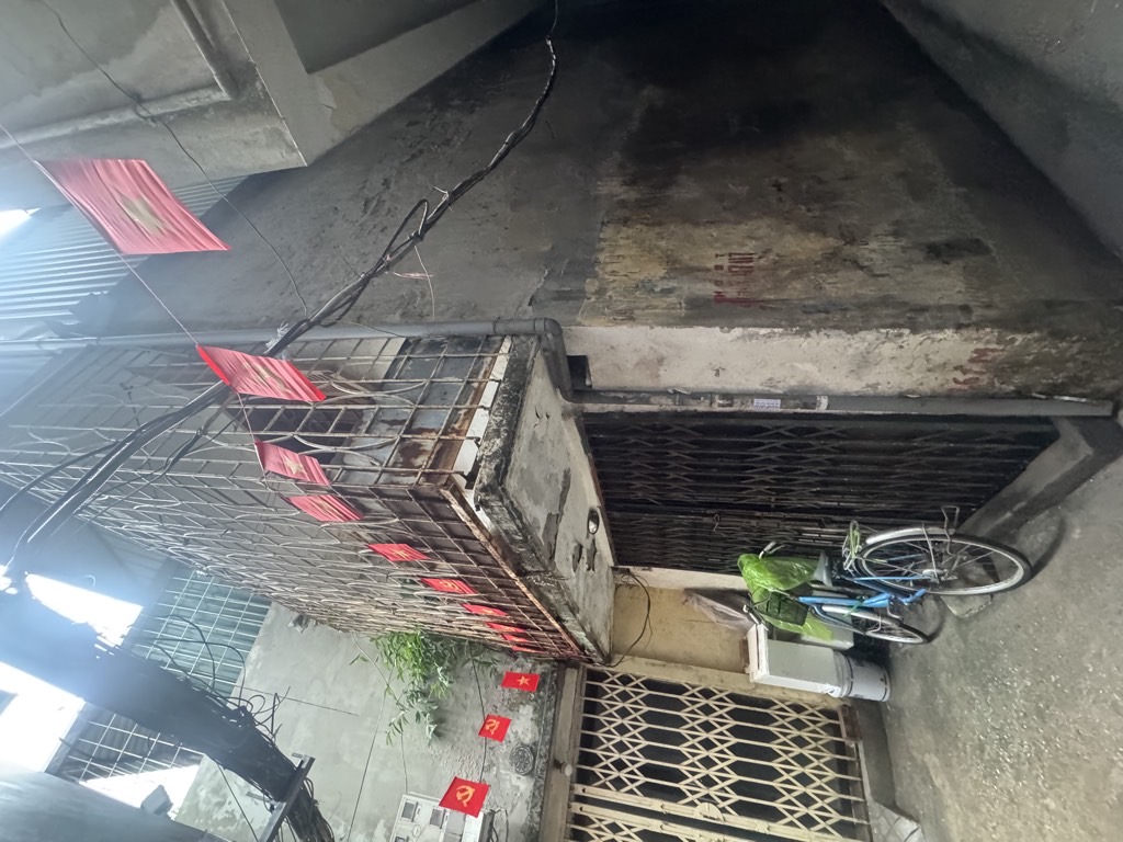 Bán nhà Ngõ Hoàng An - diện tích 19m2 3 tầng - Mặt phố nhà nhỏ xinh - giá 4,9 tỷ