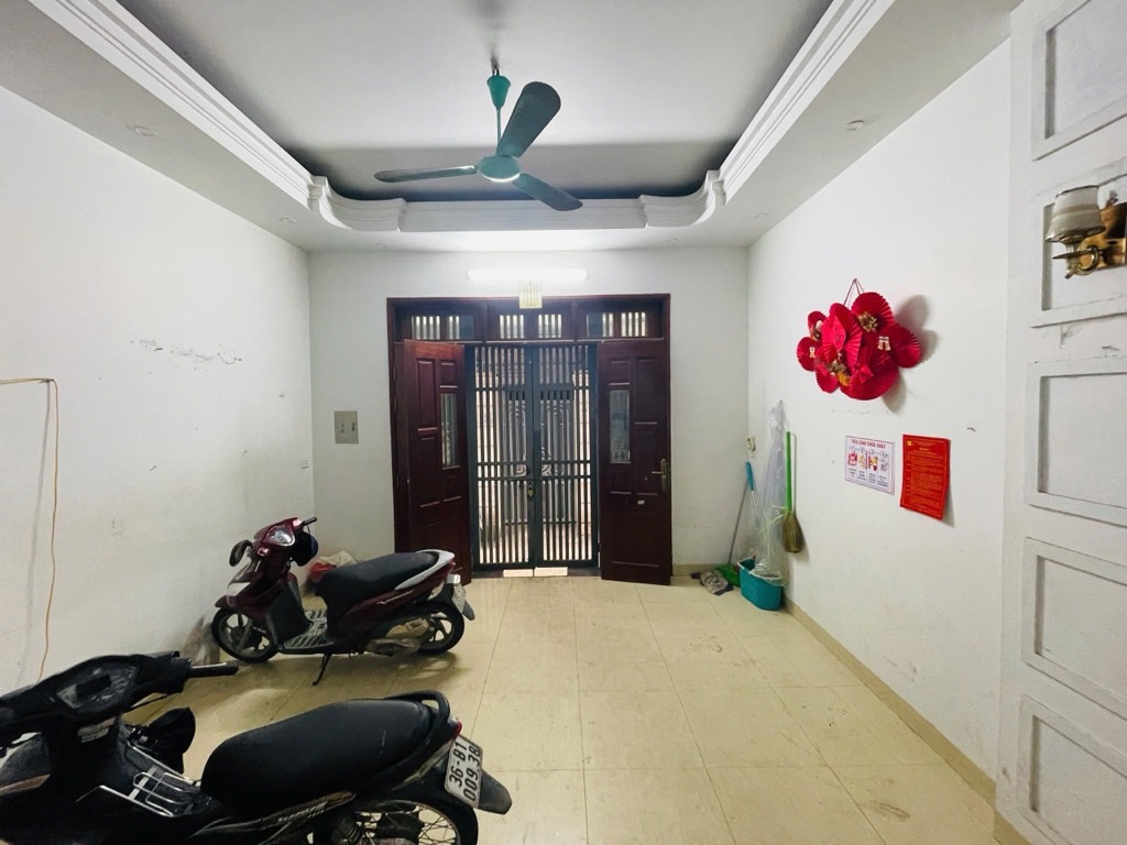 Bán nhà Nguyễn Chính - diện tích 44.3m2 4 tầng - 2 mặt ngõ - giá 15 tỷ