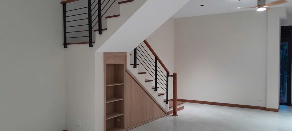 Bán nhà ngõ Ao Dài - diện tích 76.9m2 3 tầng - Nhà đẹp hiếm có - giá 12,6 tỷ