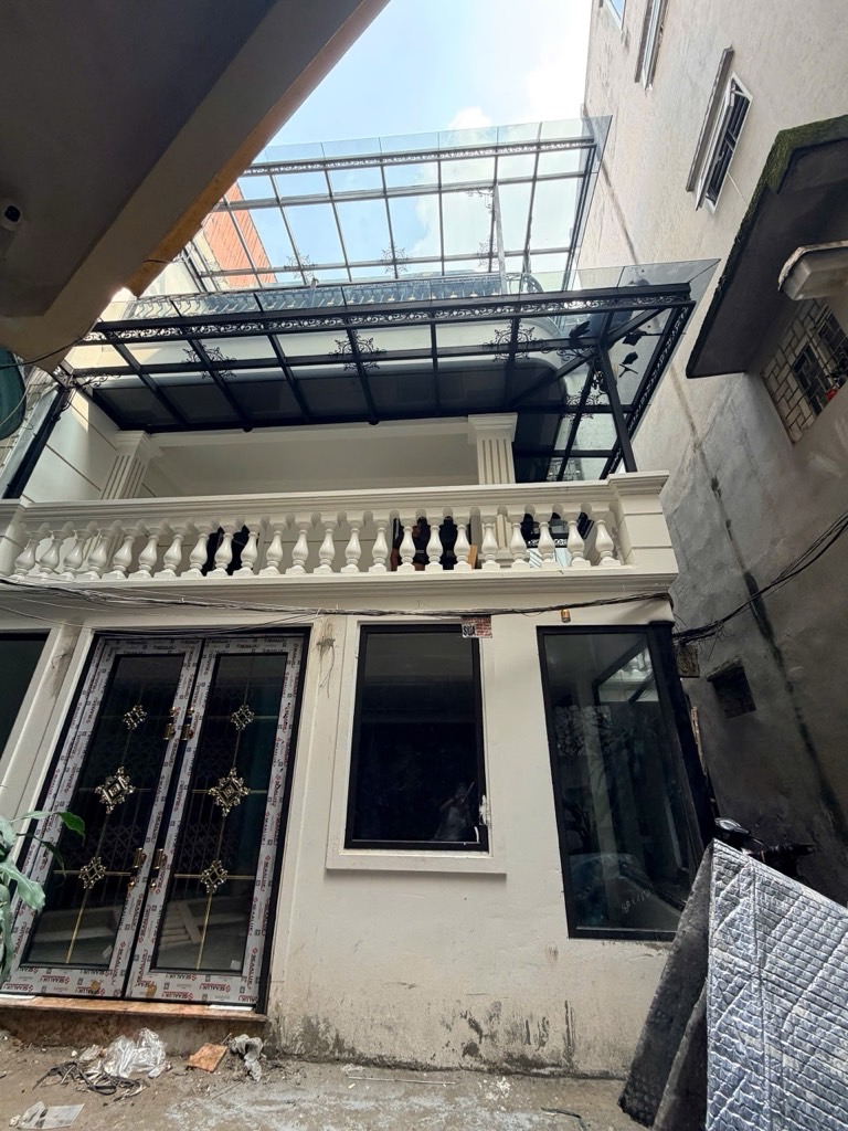 Bán nhà Trần Quý Cáp - diện tích 57.5m2 3 tầng - LÔ GÓC - MẶT TIỀN TO - giá 16 tỷ