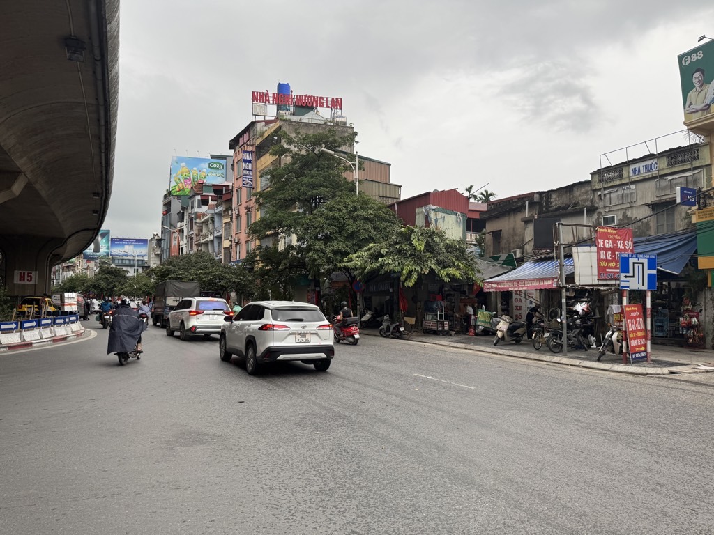 Bán nhà Minh Khai - diện tích 26m2 4 tầng - Mặt phố kinh doanh sầm uất - giá 9,68 tỷ