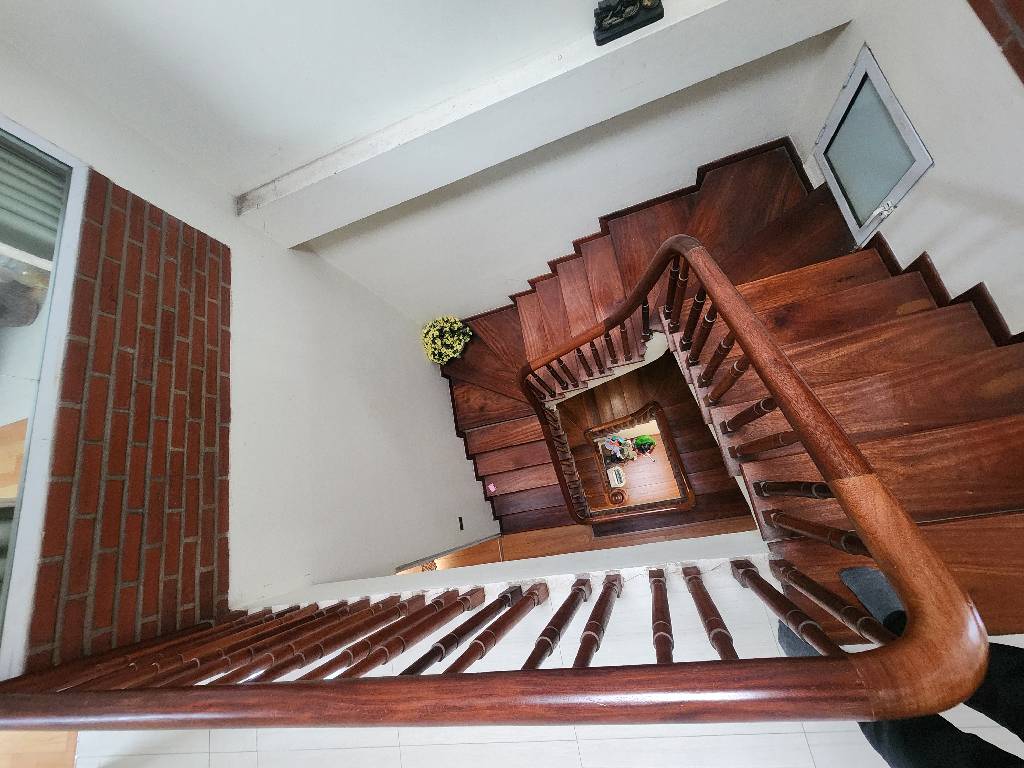 Bán nhà Ngõ Giếng Mứt - diện tích 54.4m2 4 tầng - Nhà đẹp hiếm có - giá 13,2 tỷ