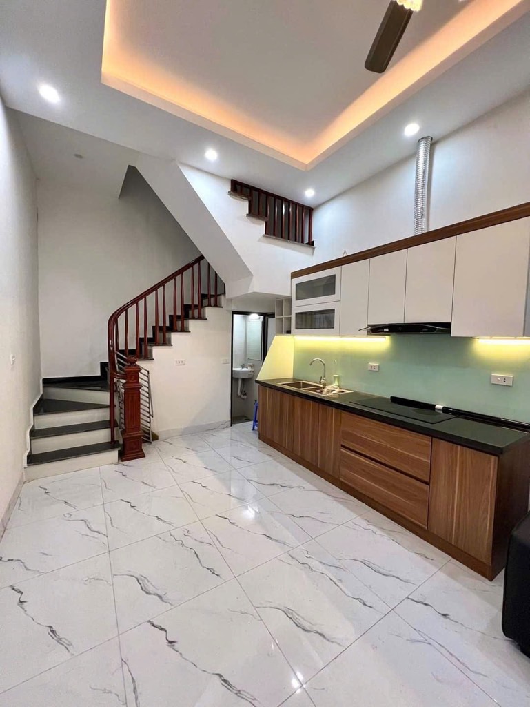 Bán nhà Nguyễn Trãi - diện tích 29m2 5 tầng - Lô góc - giá 9,8 tỷ