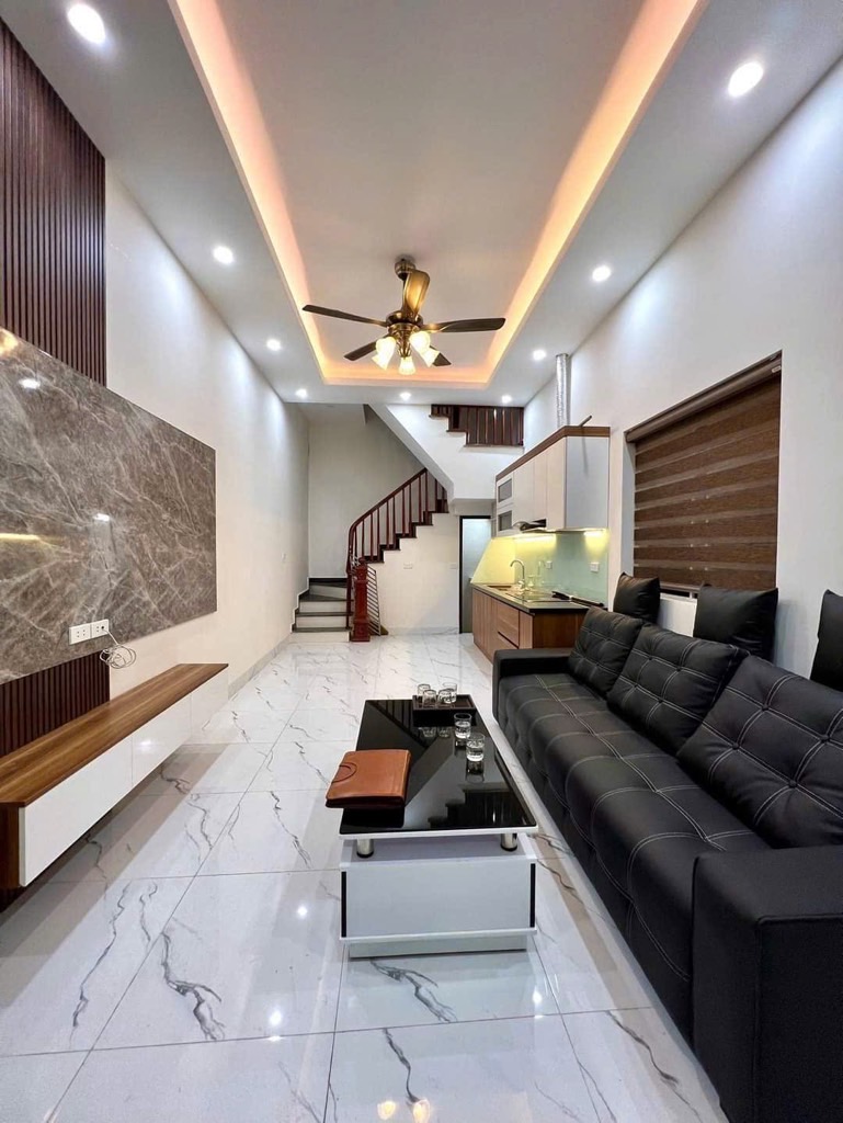 Bán nhà Nguyễn Trãi - diện tích 29m2 5 tầng - Lô góc - giá 9,8 tỷ