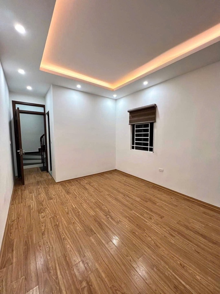 Bán nhà Nguyễn Trãi - diện tích 29m2 5 tầng - Lô góc - giá 9,8 tỷ