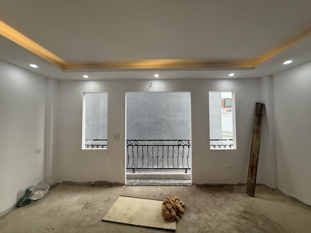 Bán nhà ngõ 180 Nguyễn Lương Bằng - 30m2 6 tầng - thang máy - view vườn hoa Trần Quang Diệu - giá 9,9 tỷ