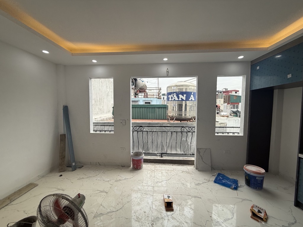 Bán nhà ngõ 180 Nguyễn Lương Bằng - 30m2 6 tầng - thang máy - view vườn hoa Trần Quang Diệu - giá 9,9 tỷ