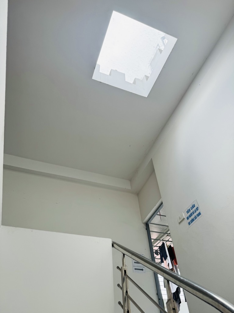 Bán nhà Quan Nhân - diện tích 75m2 6 tầng - Ô tô đỗ cửa - giá 24,5 tỷ