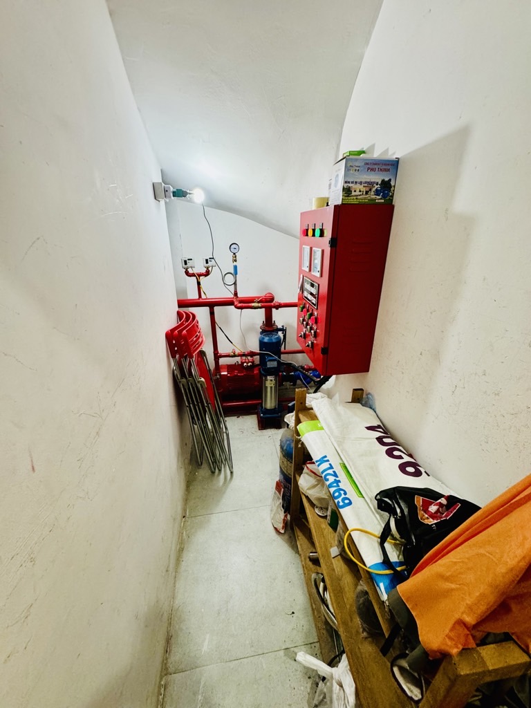 Bán nhà Quan Nhân - diện tích 75m2 6 tầng - Ô tô đỗ cửa - giá 24,5 tỷ