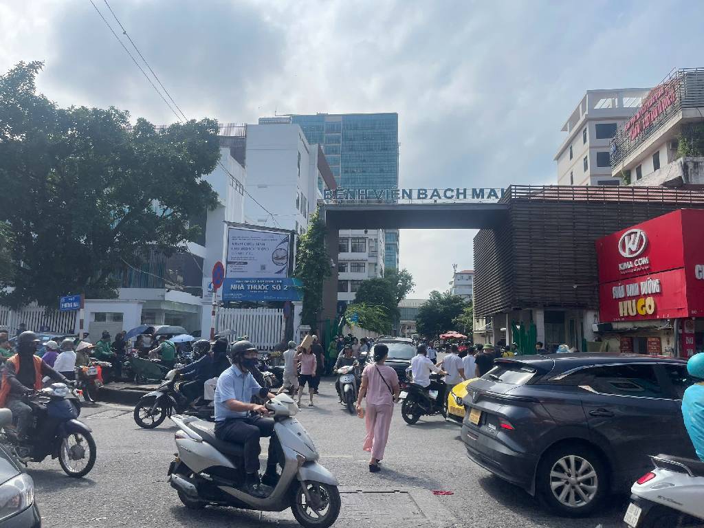 Bán nhà Phương Mai - diện tích 80m2 2 tầng - ô tô đỗ cầu thang - giá 4,45 tỷ