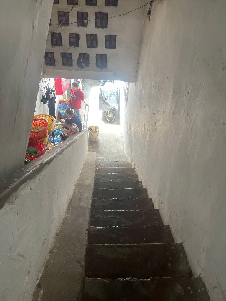 Bán nhà Phương Mai - diện tích 80m2 2 tầng - ô tô đỗ cầu thang - giá 4,45 tỷ