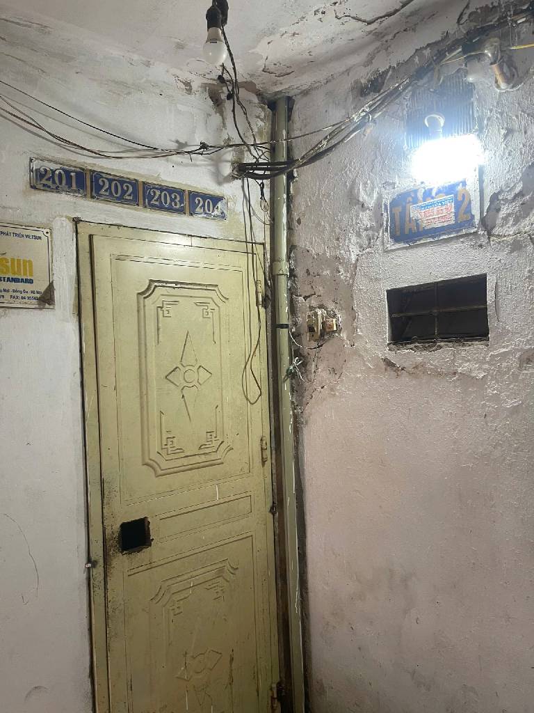 Bán nhà Phương Mai - diện tích 80m2 2 tầng - ô tô đỗ cầu thang - giá 4,45 tỷ