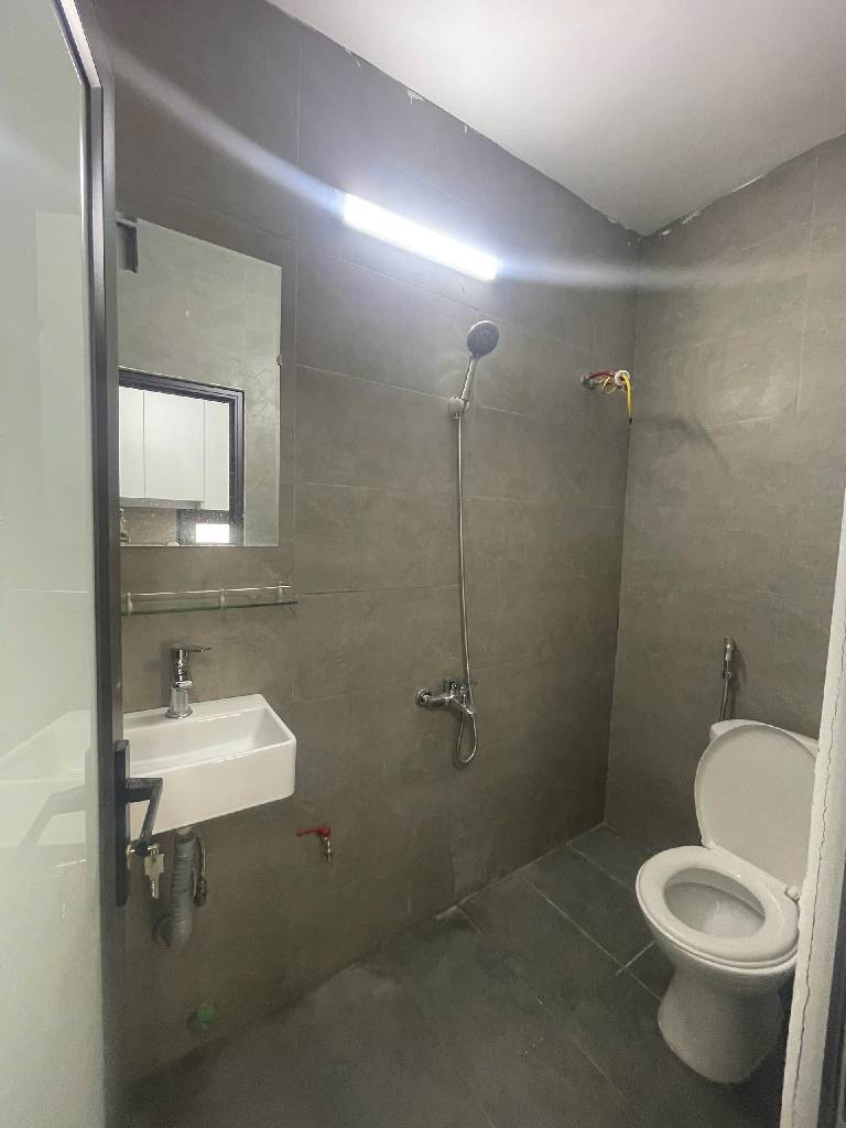 Bán nhà Phương Mai - diện tích 80m2 2 tầng - ô tô đỗ cầu thang - giá 4,45 tỷ