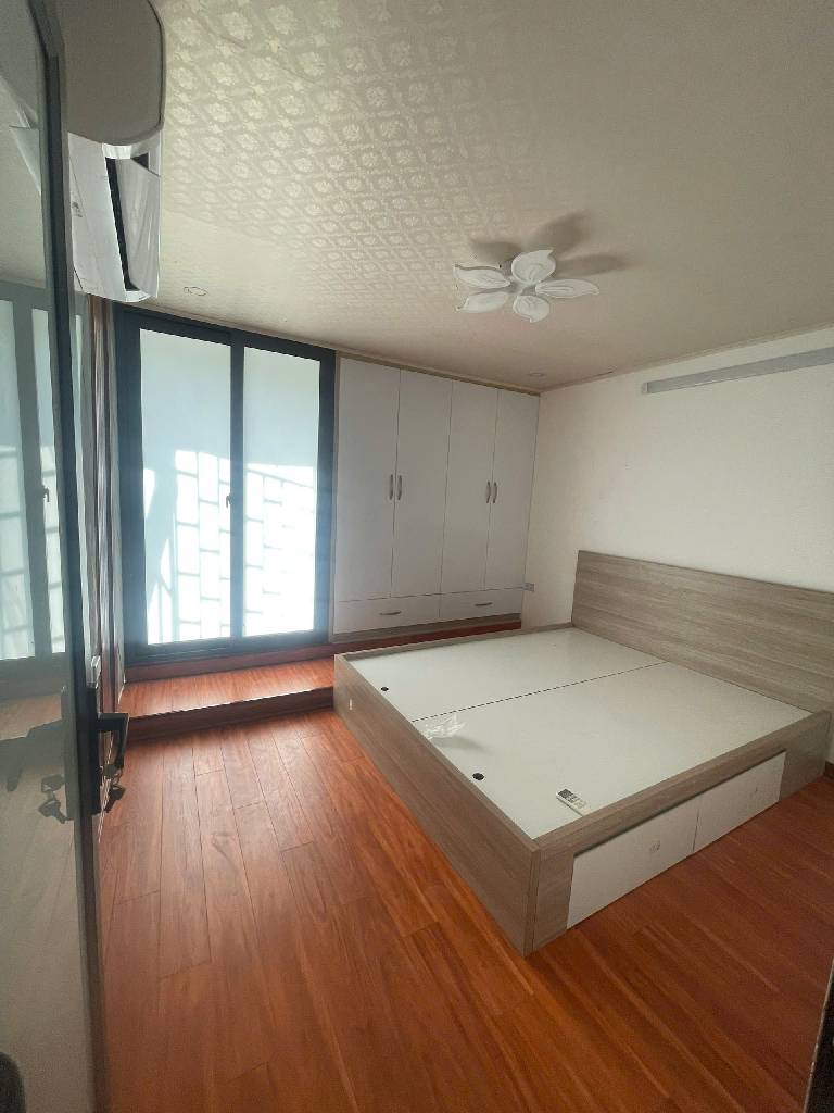Bán nhà Phương Mai - diện tích 80m2 2 tầng - ô tô đỗ cầu thang - giá 4,45 tỷ