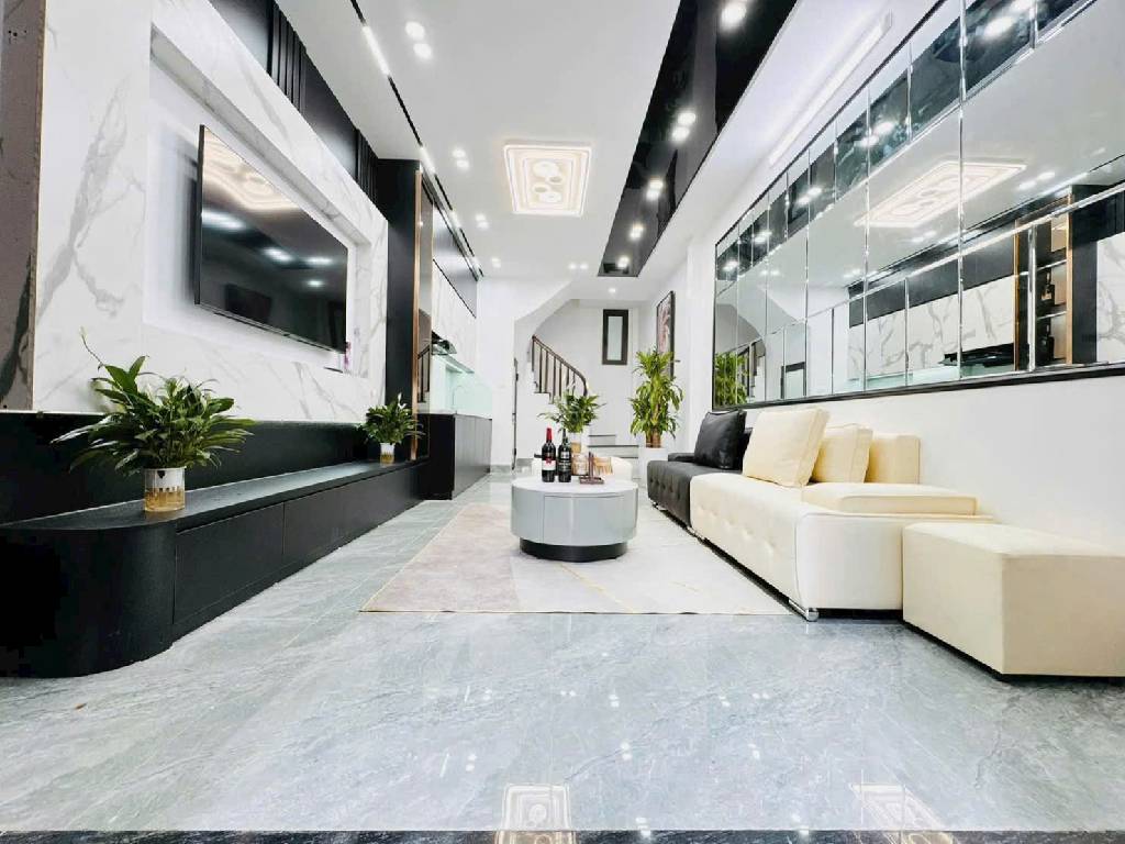 Bán nhà Khương Trung - diện tích 30m2 4 tầng - ô tô tránh - giá 8,9 tỷ