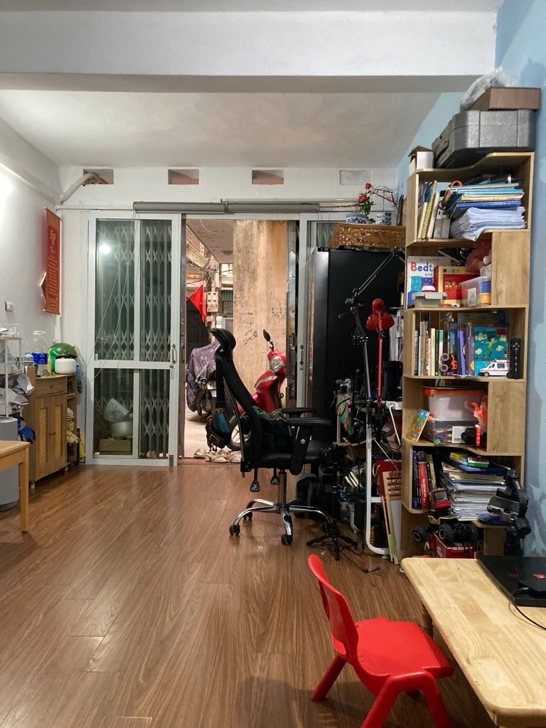 Bán nhà Láng - diện tích 16.8m2 1 tầng - ô tô đỗ cổng - giá 3,15 tỷ