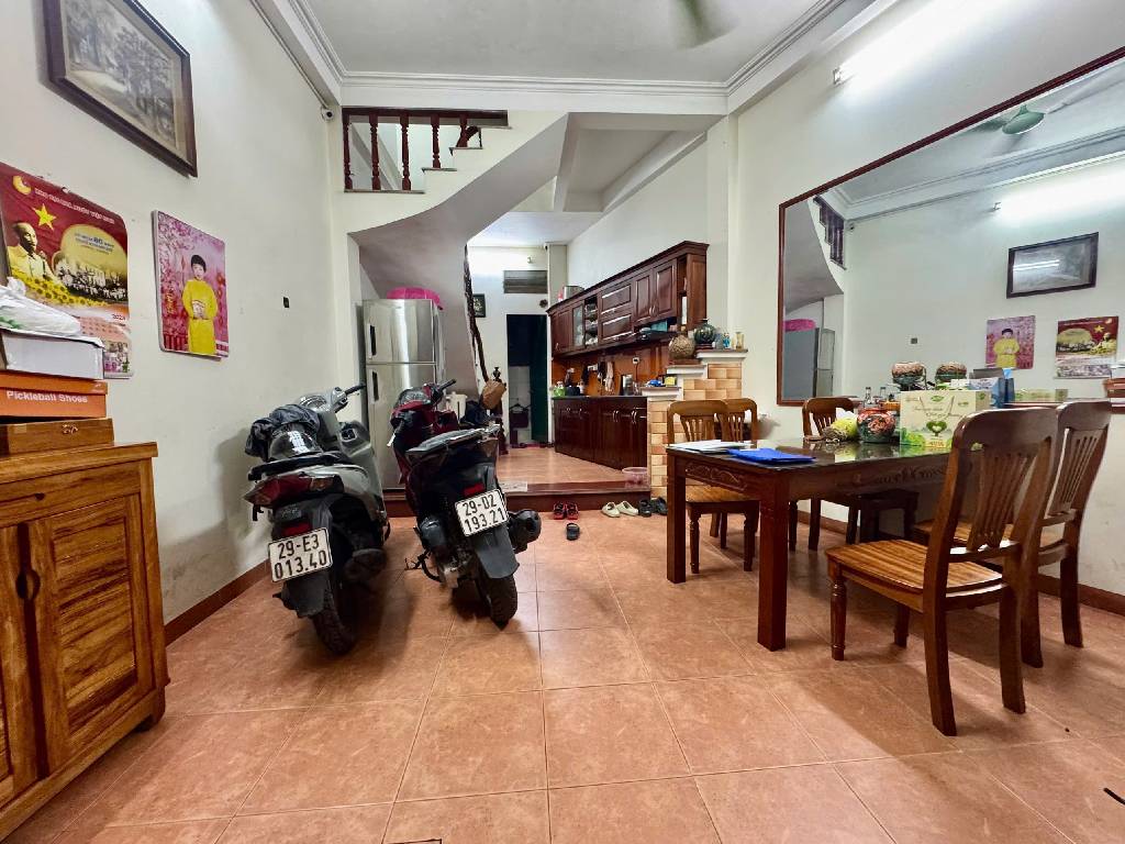 Bán nhà Lương Định Của - diện tích 28,8m2 5 tầng - ô tô đỗ cửa - giá 9,5 tỷ