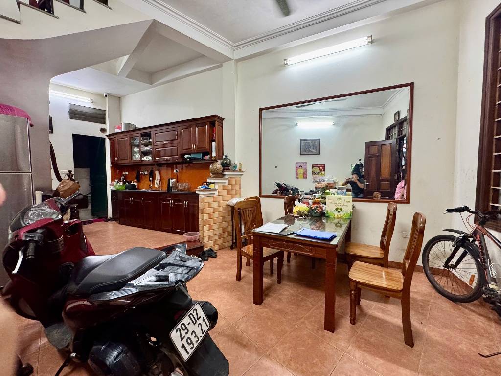 Bán nhà Lương Định Của - diện tích 28,8m2 5 tầng - ô tô đỗ cửa - giá 9,5 tỷ