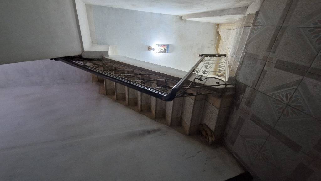 Bán nhà Dương Văn Bé - diện tích 104.3m2 2 tầng - ngõ thông ra phố - giá 22 tỷ