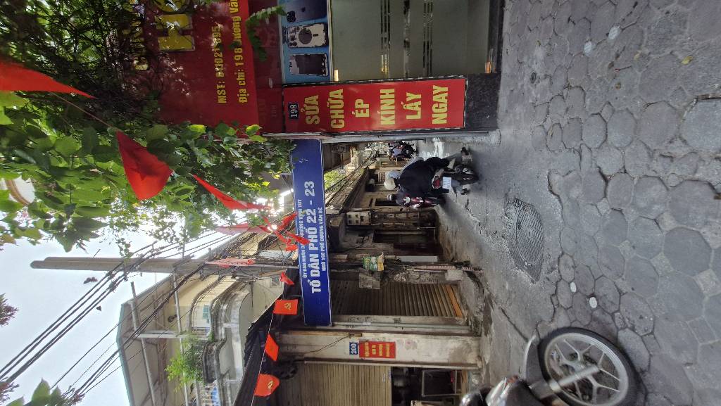 Bán nhà Dương Văn Bé - diện tích 104.3m2 2 tầng - ngõ thông ra phố - giá 22 tỷ