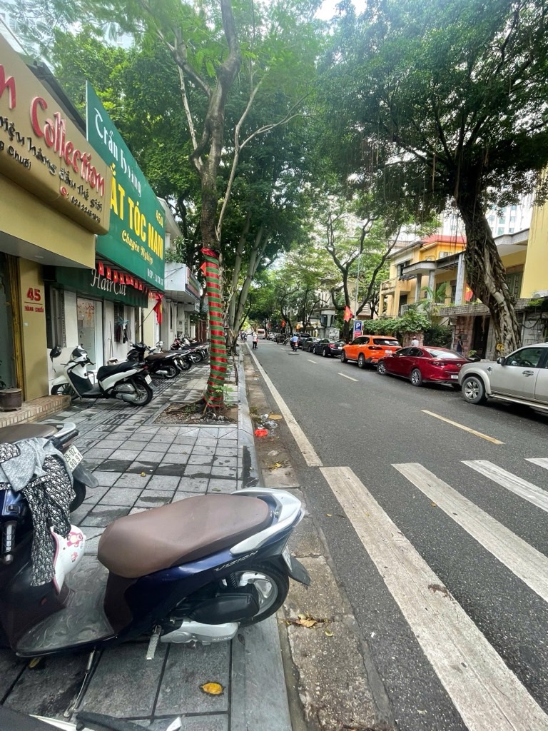 Bán nhà Hàng Chuối - diện tích 96m2 1 tầng - Mặt phố cổ kinh doanh sầm uất - giá 24 tỷ