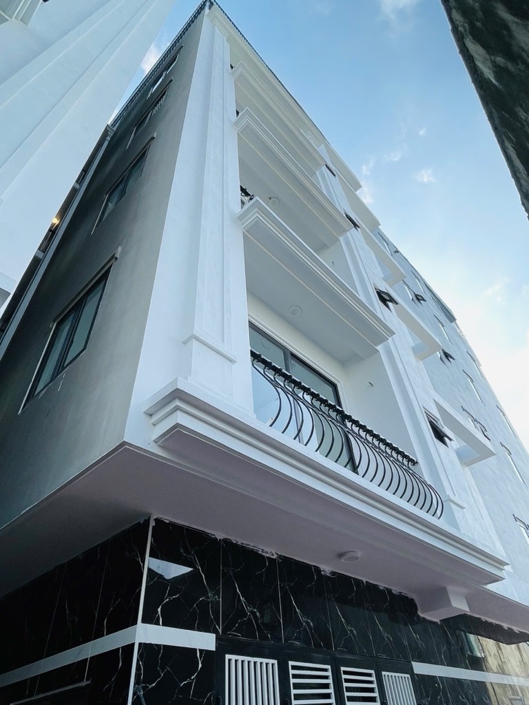 Bán nhà Thúy Lĩnh - diện tích 30m2 6 tầng - Lô góc thang máy - giá 8,75 tỷ