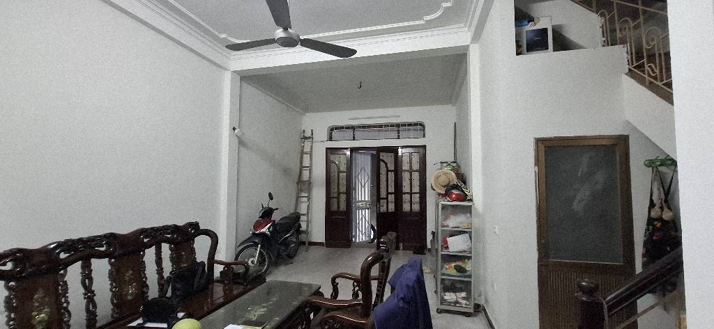 Bán nhà Bùi Xương Trạch - diện tích 56m2 3 tầng - Ô tô 3 bước - giá 13,5 tỷ