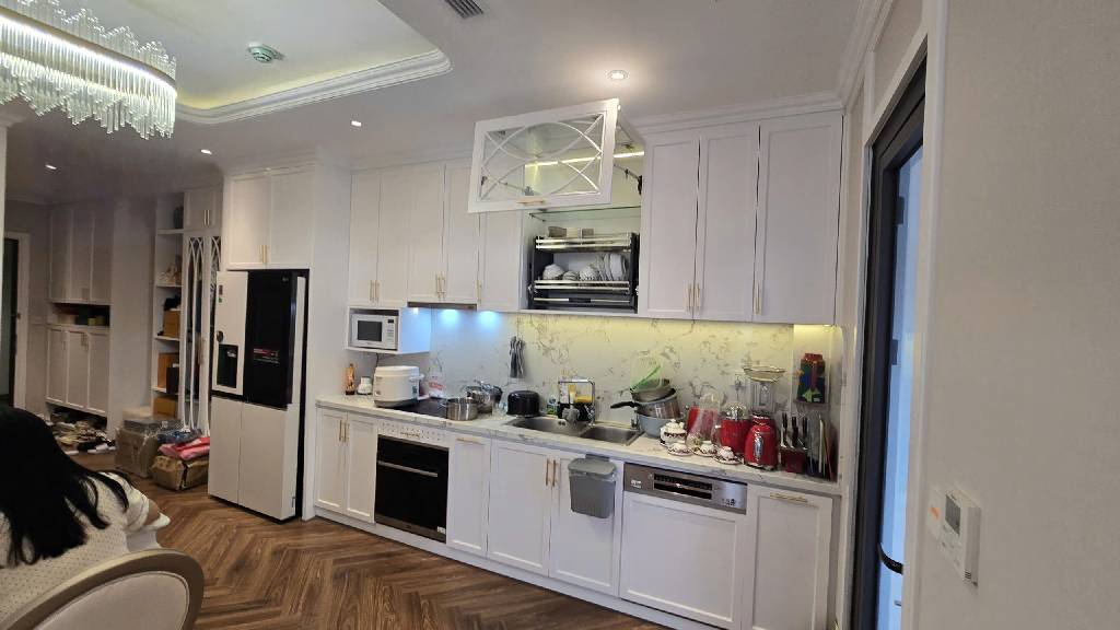 Bán nhà Nguyên Hồng - diện tích 64m2 1 tầng - Lô góc 2 mặt thoáng - giá 10,2 tỷ