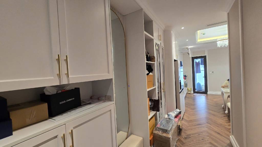 Bán nhà Nguyên Hồng - diện tích 64m2 1 tầng - Lô góc 2 mặt thoáng - giá 10,2 tỷ