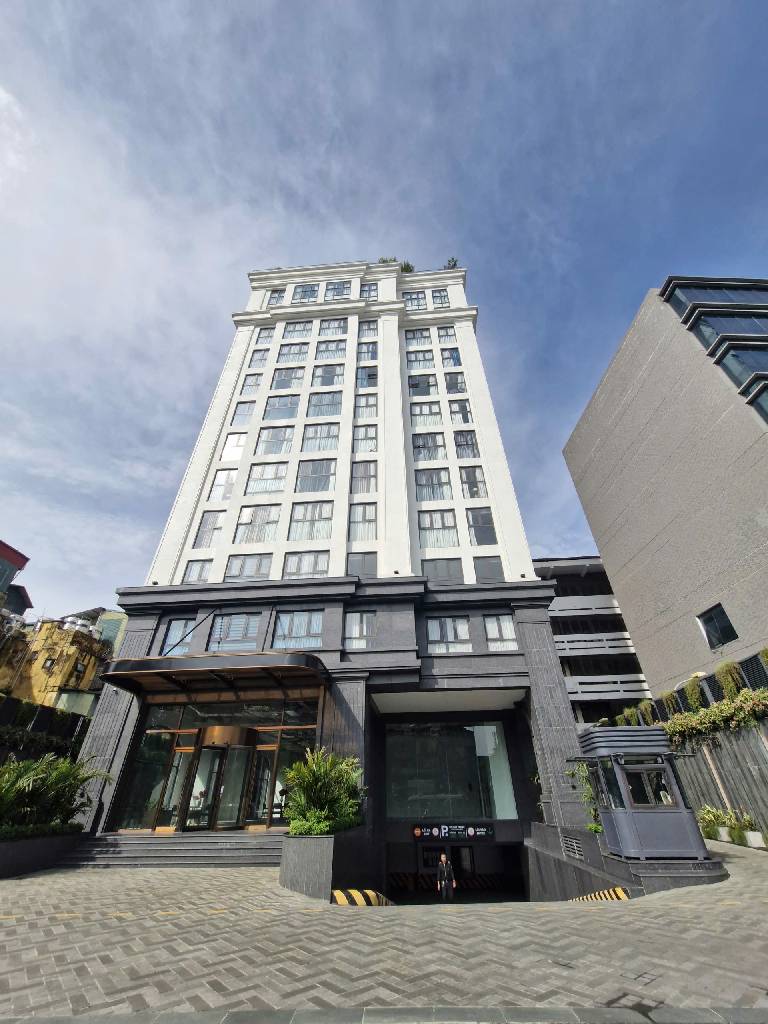 Bán nhà Nguyên Hồng - diện tích 64m2 1 tầng - Lô góc 2 mặt thoáng - giá 10,2 tỷ