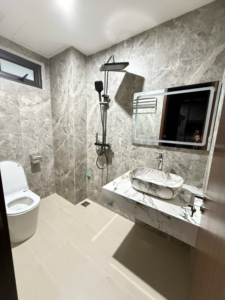 Bán nhà Trần Khát Chân - diện tích 33m2 6 tầng - Ô tô đỗ gần - giá 9,9 tỷ