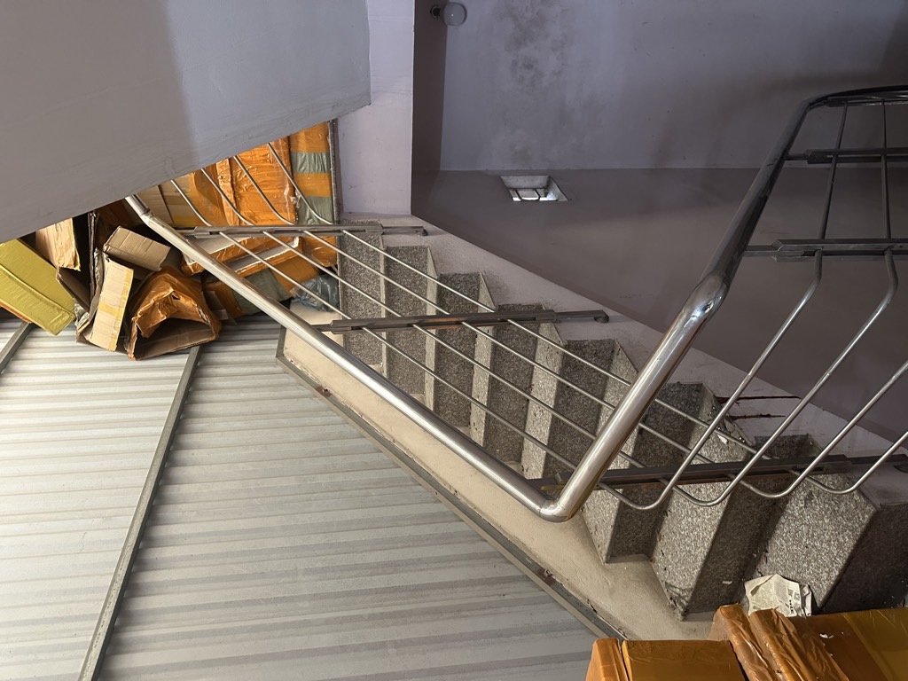 Bán nhà Trần Khát Chân - diện tích 20,5m2 3 tầng - Ô TÔ ĐỖ CỔNG - giá 3,8 tỷ