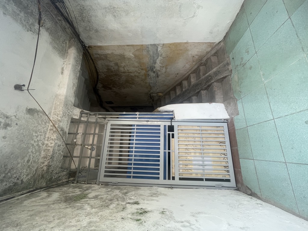 Bán nhà Tân Mai - diện tích 12m2 1 tầng - MẶT PHỐ TÂN MAI NHỎ - giá 1,3 tỷ