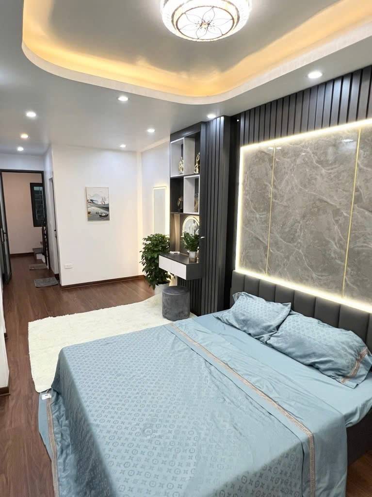 Bán nhà Hoàng Mai - diện tích 27m2 4 tầng - Nhà mới đẹp, gần phố - giá 6,88 tỷ