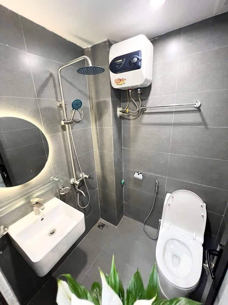 Bán nhà Hoàng Mai - diện tích 27m2 4 tầng - Nhà mới đẹp, gần phố - giá 6,88 tỷ