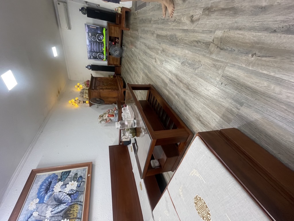 Bán nhà Bạch Mai - diện tích 84m2 1 tầng - ô tô đỗ cổng - giá 4,8 tỷ