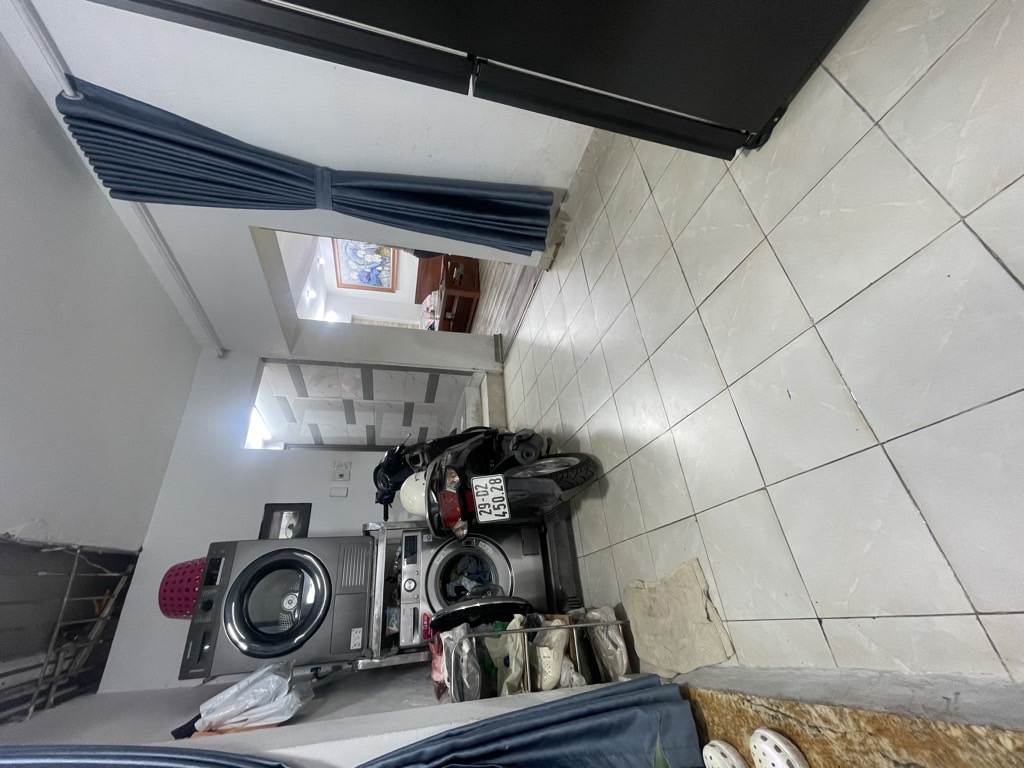 Bán nhà Bạch Mai - diện tích 84m2 1 tầng - ô tô đỗ cổng - giá 4,8 tỷ